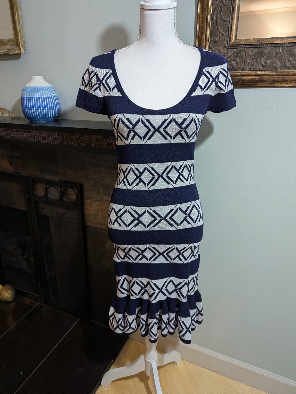 Rebecca Minkoff S Ruffle Hem Bodycon Dress Blue Stripe Diamond Merino Wool Blend